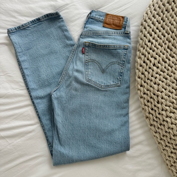 Levi's Ribcage Jeans - Picture 1 of 5